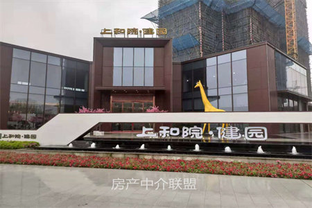 帝邦小区2室2厅1卫75㎡精装带附房50万